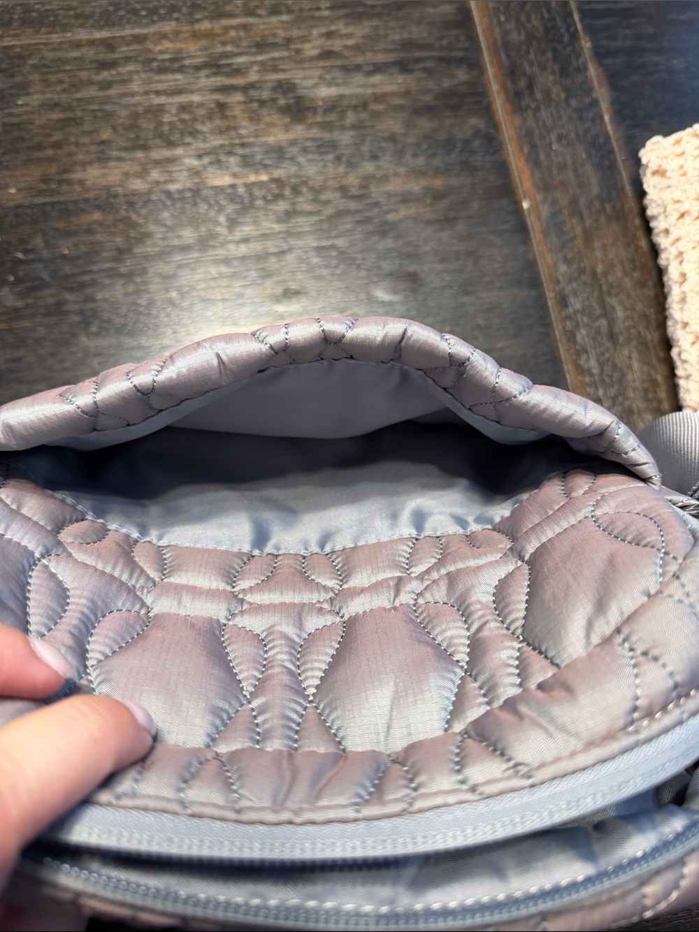 lululemon Quilted embrace iridescent Crossbody Bag in Dusty Lavender Gray - Picture 5 of 5